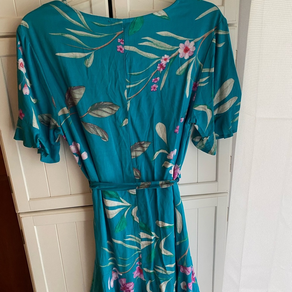 Cotton On Teal Floral dress with flowy sleeves and hem. - Picture 2 of 3